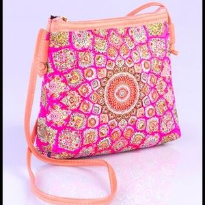 Mottif Istanbul women's shoulder/crossbody bag.